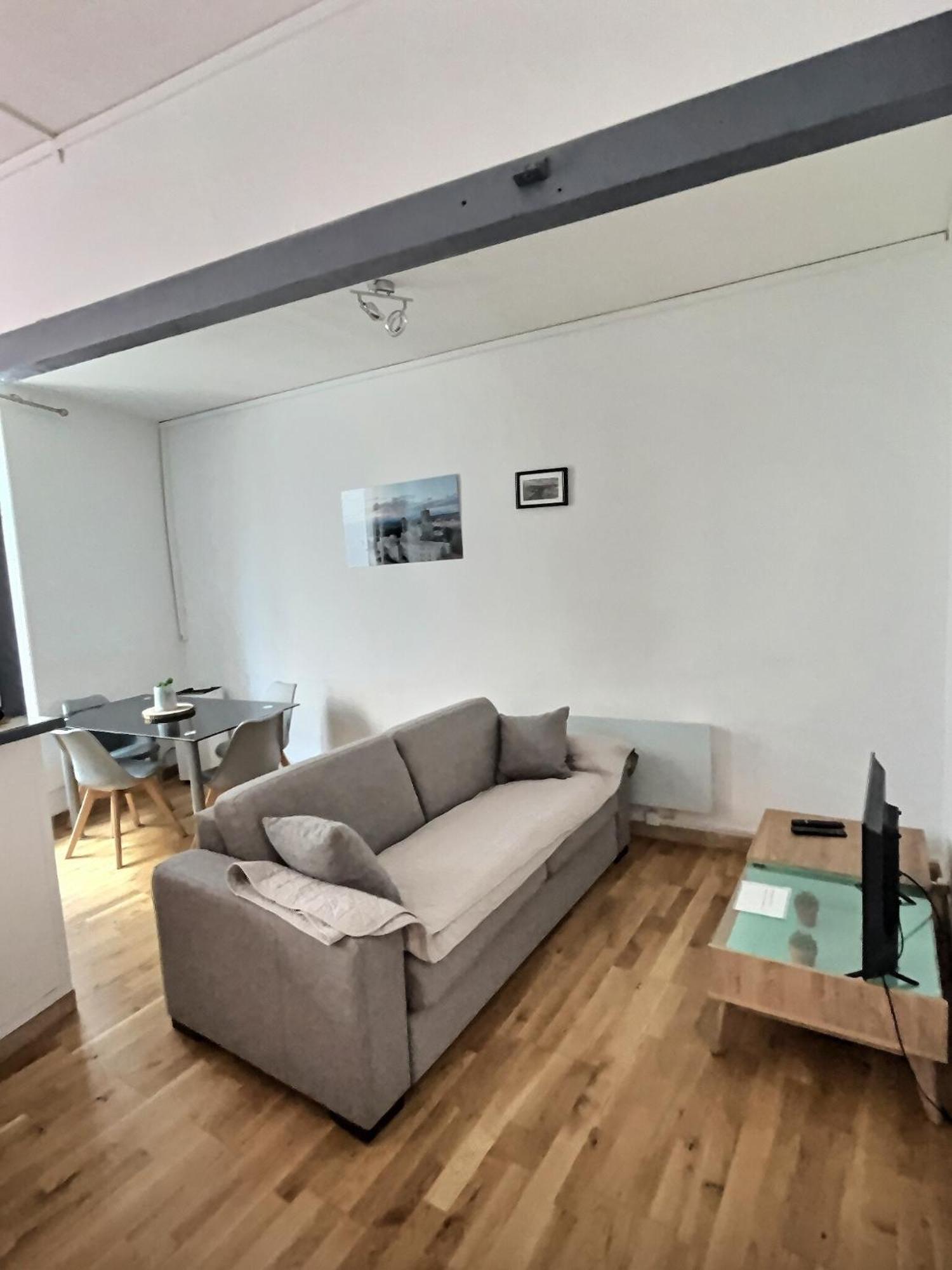 Des Appartements Au Calme Dans Un Immeuble Historique Beziers Luaran gambar